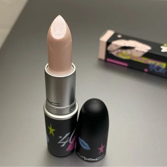 MAC Bringbacks “Bubbles” Lipstick - Picture 8 of 8
